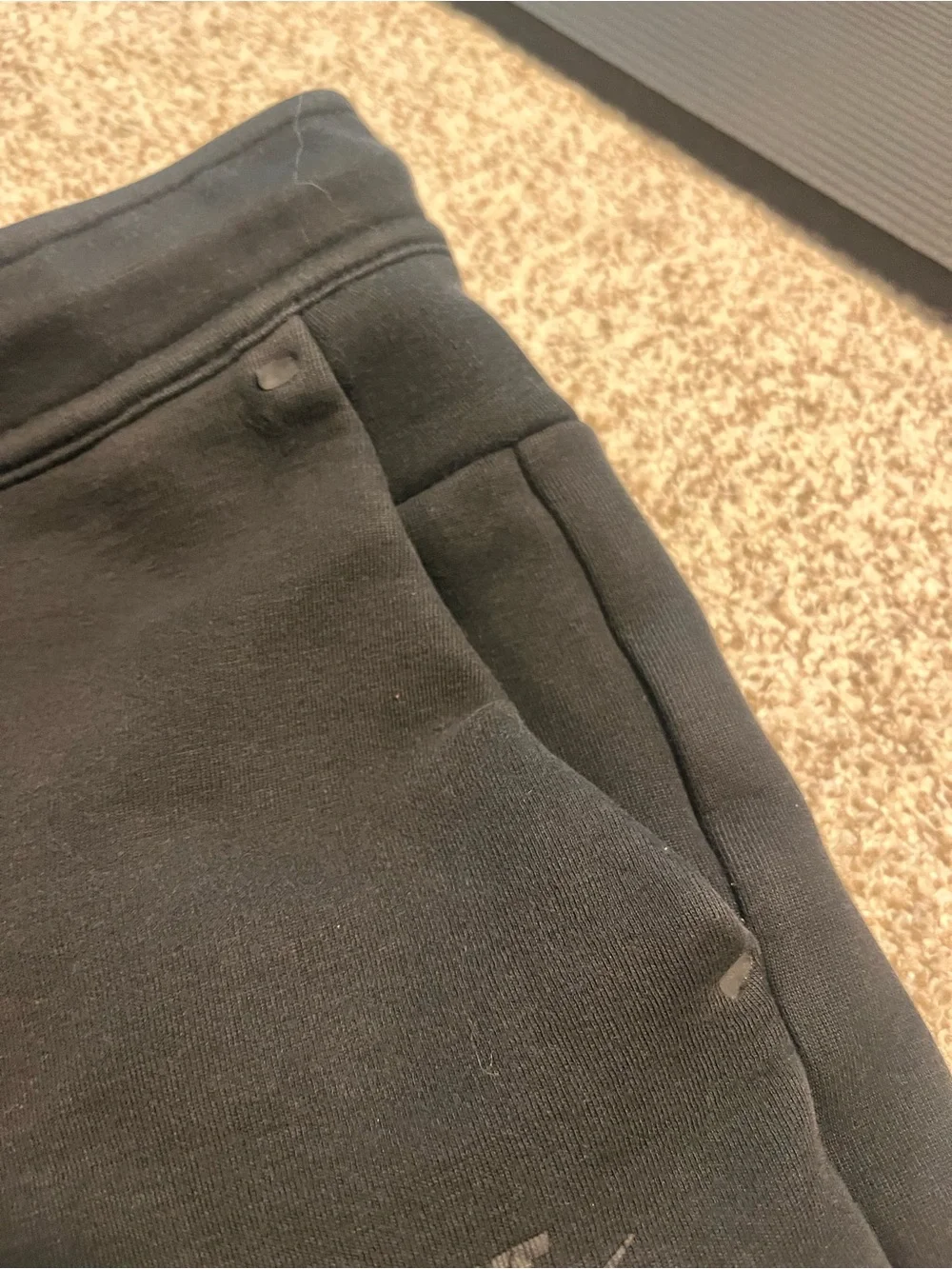 Nike Tech Fleece Joggers Men’s Large Black Tapered Pants HV0959-010